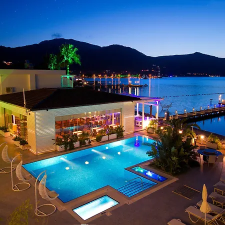 Poseidon Boutique And Yacht Club Selimiye